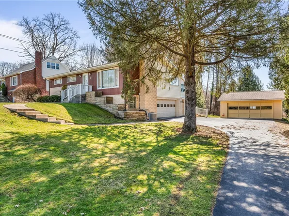 1 Evergreen Dr, Greenville, PA 16125