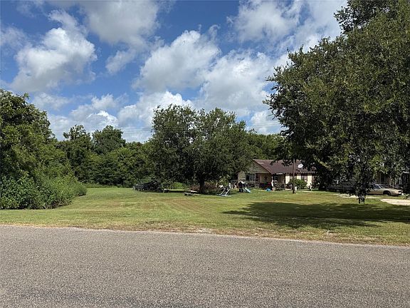 3rd image of 40562 & 40614 Garrett Rd
