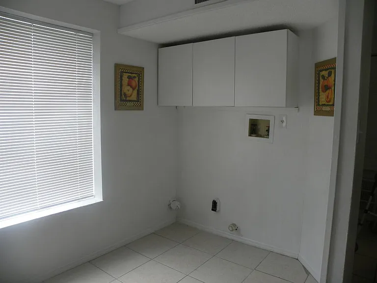 4966 Sanoma Vlg #D — Photo 13