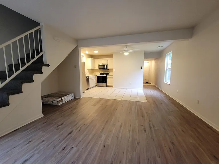 205 SW South Ave — Photo 6