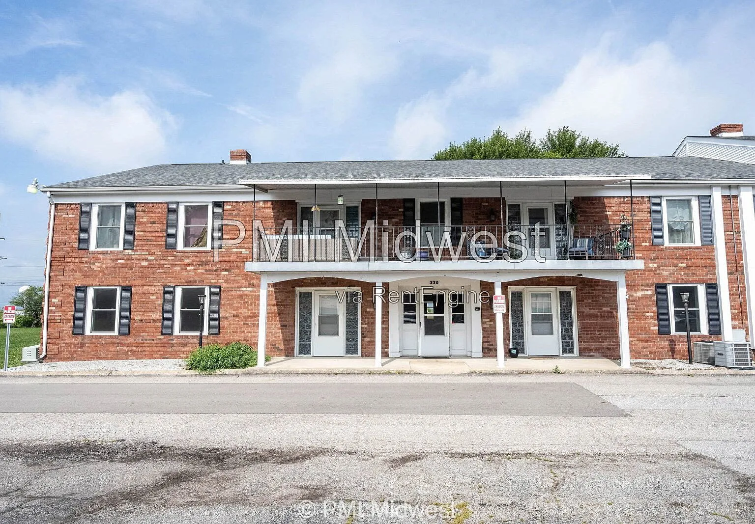 2 bed, 1.0 bath, 828 sqft, $850 — Photo 1