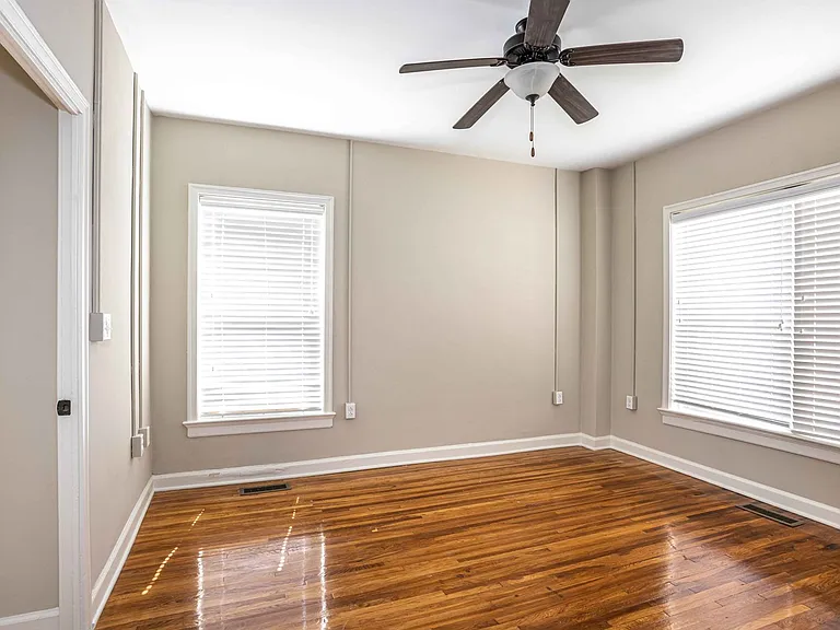 1001 University Ave — Photo 11