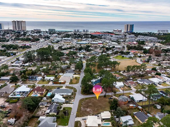 171 Heather Dr, Panama City Beach, FL 32413