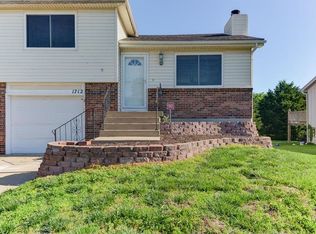 1712 W Prairie St, Olathe, KS 66061