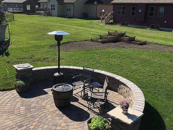 4th image of 1010 Grouse Ct