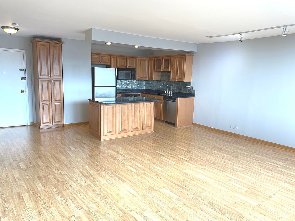 1st image of 1460 N Sandburg Ter APT 2803