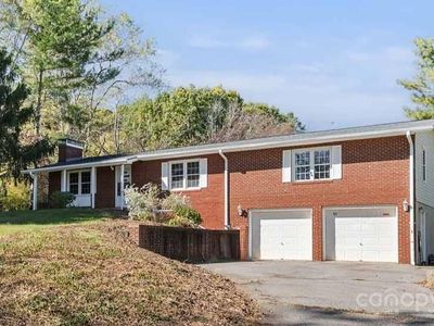 61 Frisbee Rd, Leicester, NC, 28748