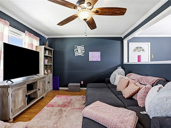 4th image of 108 Poplar Ln