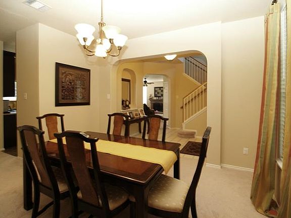 4th image of 1213 Highland Dr