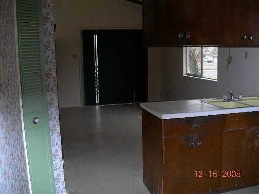 4th image of 175 LAKE VALLEY DR