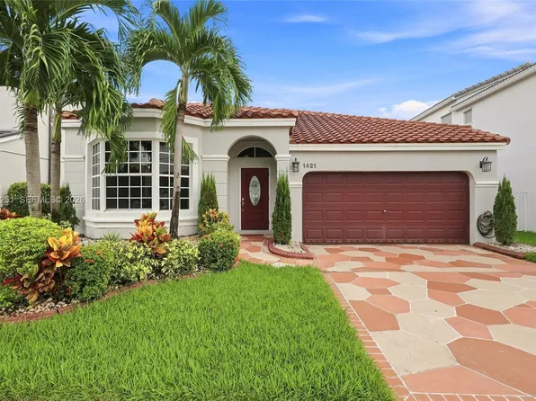 1421 NW 159th Ave, Pembroke Pines, FL 33028
