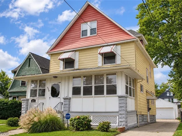 2070 W 100th St, Cleveland, OH 44102