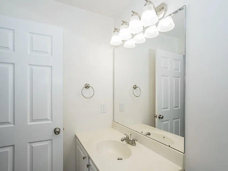 1042 Newfound Hollow Dr — Photo 13