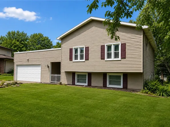 72 Cherry Creek Ln, Rochester, NY 14626