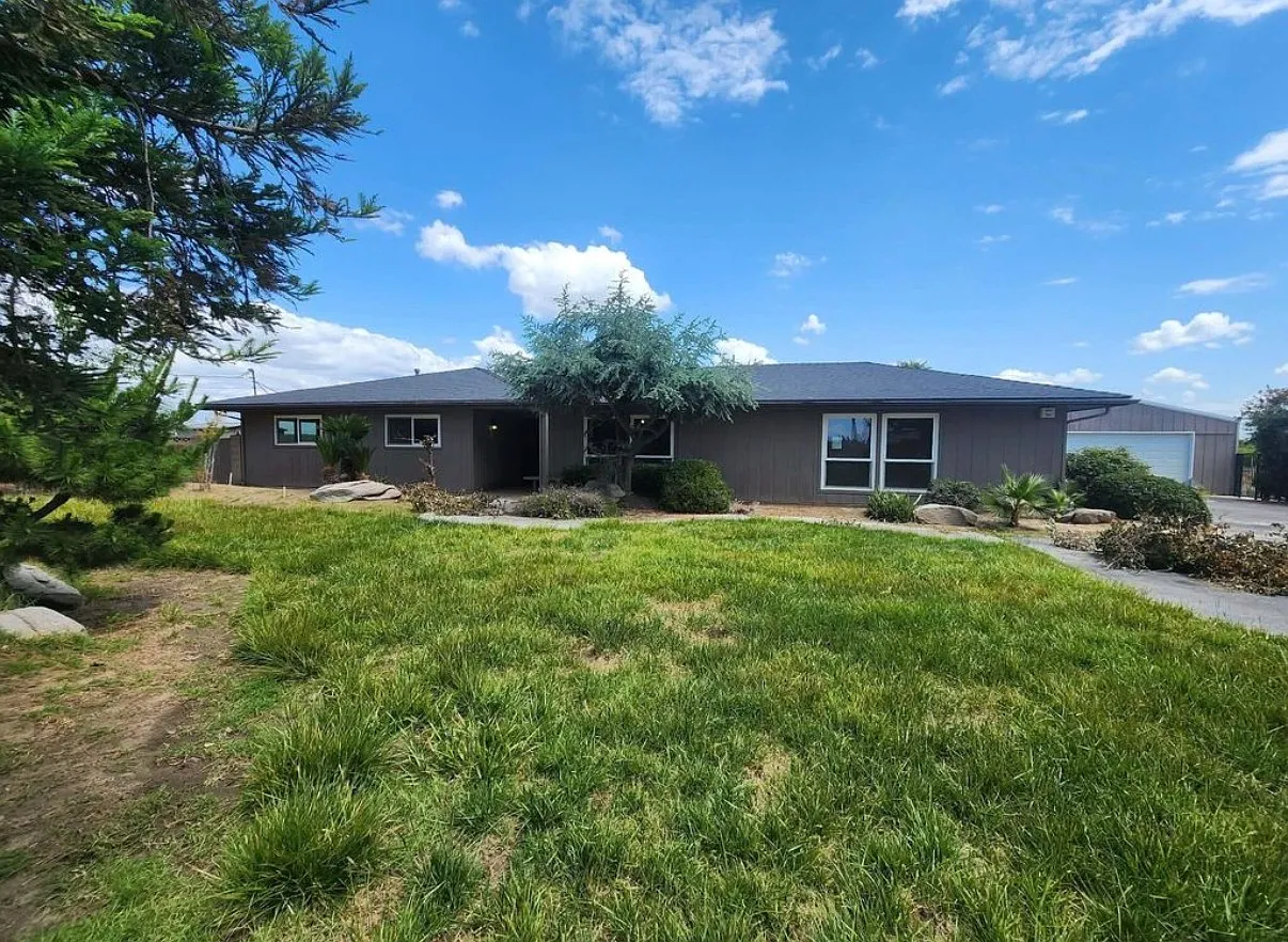 3 bed, 1525 sqft, $2,283 — Photo 1