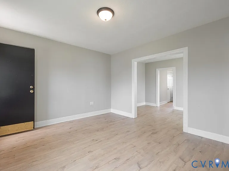 5318 Bloomingdale Ave — Photo 3