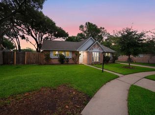9718 Rathbone Dr, Houston, TX 77031