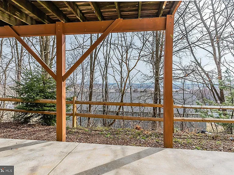 27 Lenox Ct — Photo 30