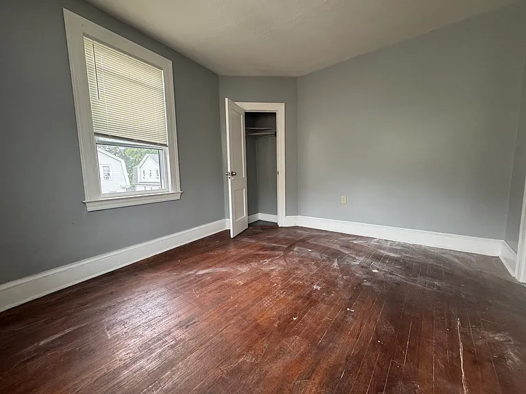 106 Rowe Ave #3N — Photo 4