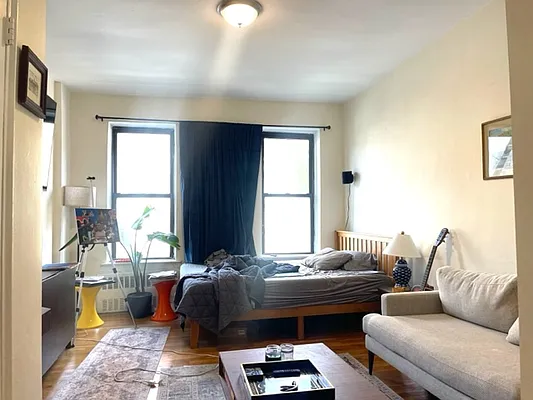 Rented by Oxford Property Group | media 7