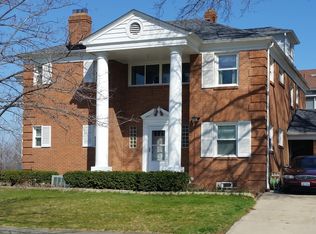 2029 Riverside Dr, Lakewood, OH