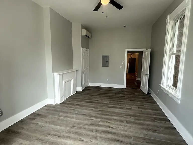 813 Washington Ave #1 — Photo 4