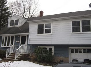 15 Slingerland Ave, Pequannock, NJ 07440