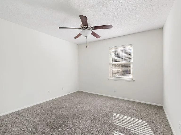 The Riverview — Photo 24