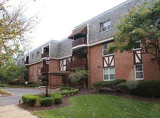 136 Centennial Ave APT 305, Sewickley, PA 15143