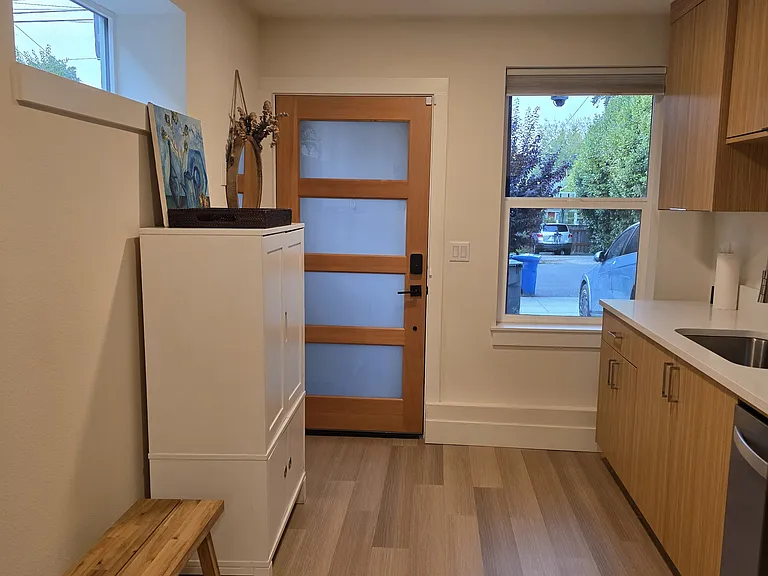 3852 SE Clinton St — Photo 3