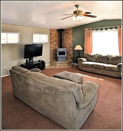 3rd image of 2900 Aliso Dr NE