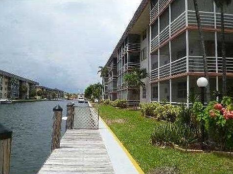3rd image of 3750 NE 169th St APT 105