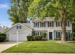 4313 River Bluff Dr, Fort Wayne, IN 46835
