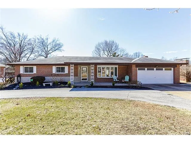 10530 Hanford Dr photo 1