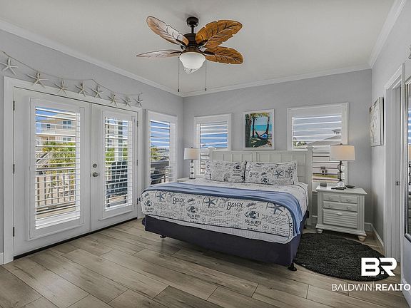 5th image of 908 W Lagoon Ave #4A
