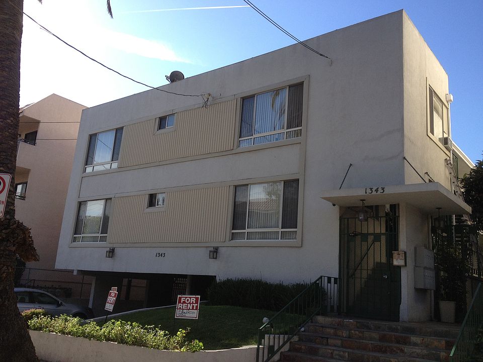 2nd image of 1343 N Sierra Bonita Ave APT 4