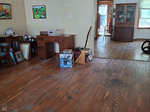 3rd image of 1008 N Perkins St