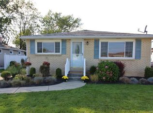 94 Patricia Ln, Cheektowaga, NY 14227