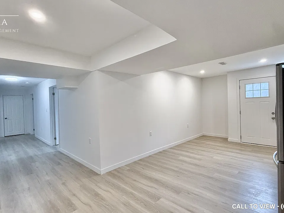 12 Prairie Grass Cres #2