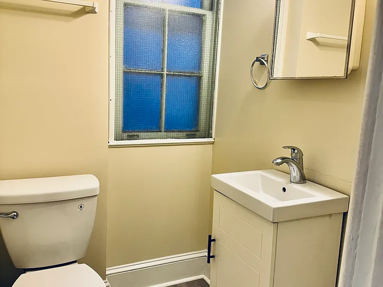2212 Maryland Ave #1 — Photo 8