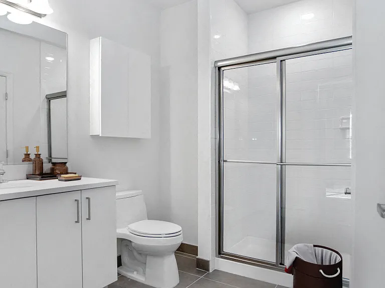 Echo Pond Luxury Apartments — Photo 11