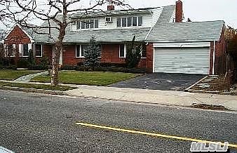 1st image of 605 E Beech St