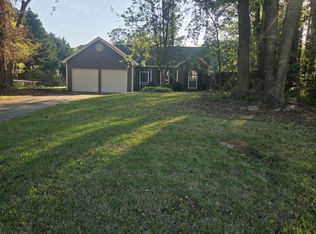2080 Raymonds Dr, Loganville, GA 30052