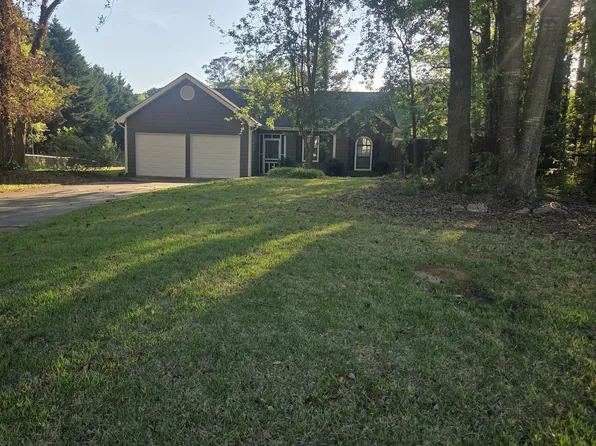 2080 Raymonds Dr, Loganville, GA 30052