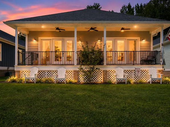 66 Bridge View Ln, Warsaw, VA 22572
