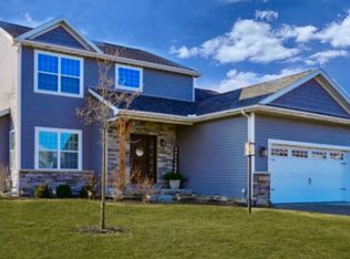 219 Red Bud Dr, Mahomet, IL 61853