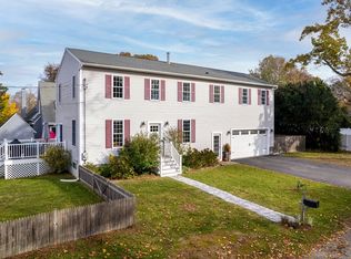 11 Sylvester St, Barrington, RI 02806
