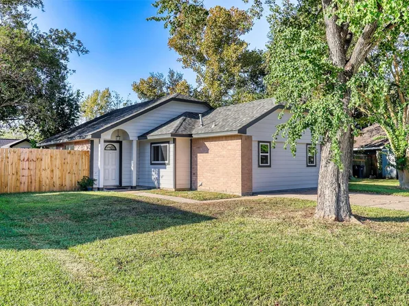 10943 Spanish Grant Dr, Sugar Land, TX 77498