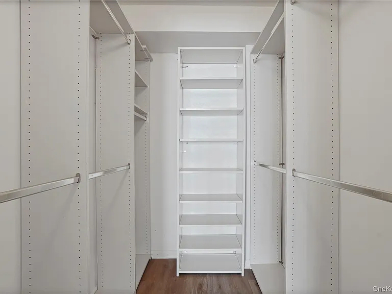 200 High Point Dr #6 PENTHOUSE — Photo 19