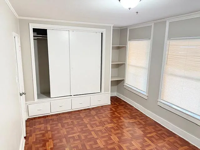 27 Main St E #207 — Photo 4